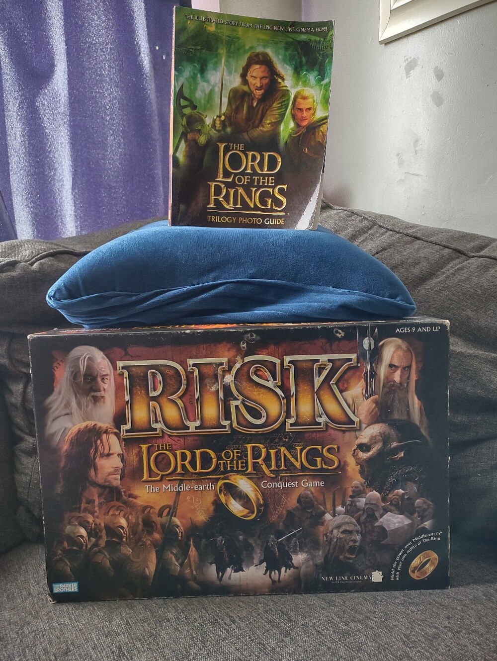LOTR 2002 RISK (No Ring) Game With 2004 LOTR Trilogy Photo Guide Book VTG
